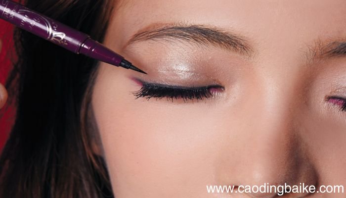 眼线液笔和眼线胶笔的区别眼线液笔和眼线胶笔有什么不同