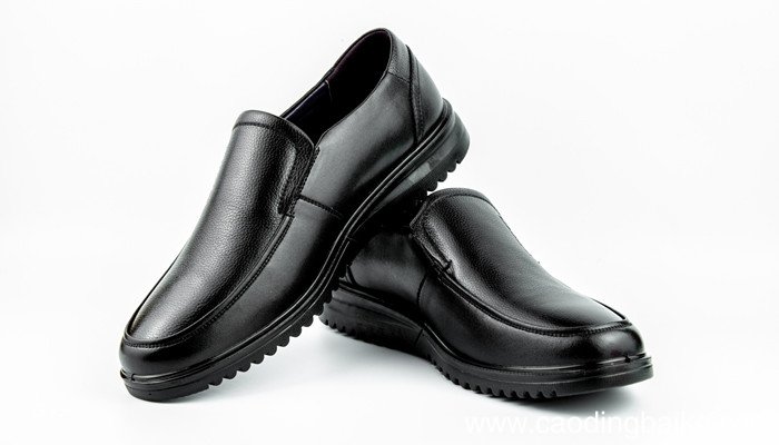 皮鞋淋雨了是不是就废了 皮鞋能淋雨吗