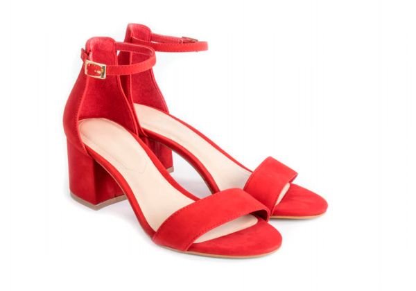 凉鞋如何搭配衣服 凉鞋搭配什么衣服好看