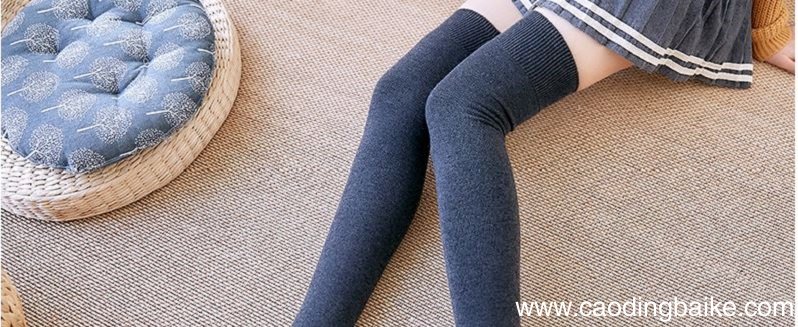 夏季长袜怎么搭配 女生夏天长筒袜穿搭