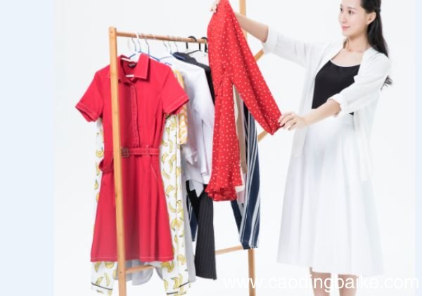 墨绿色配什么颜色好看墨绿色适合哪些颜色