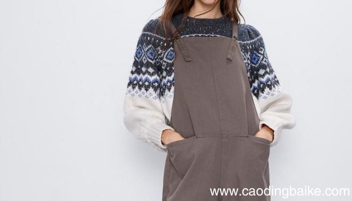 背带裤怎么搭配衣服 背带裤如何配上衣