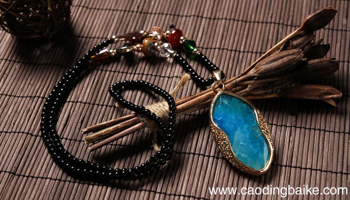 黑天鹅项链有什么寓意 黑天鹅项链是什么寓意