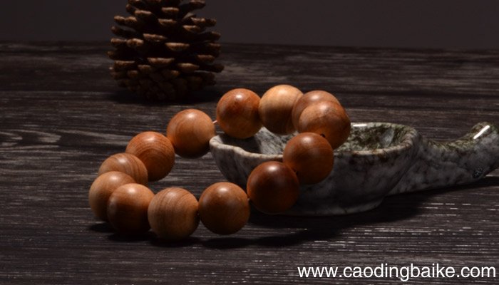 沉香手串可以用水洗吗沉香手串能不能用水洗