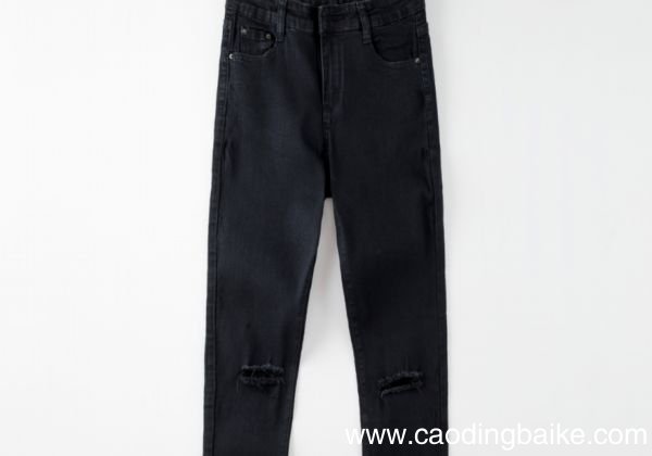 黑色裤子配什么颜色鞋子 黑色裤子搭配什么鞋子