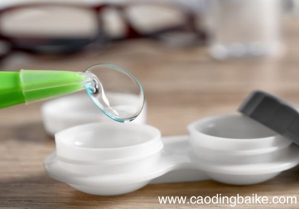 美瞳怎么戴 美瞳的佩戴方法