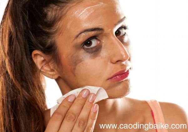 卸妆水的作用是什么 卸妆水有哪些效果