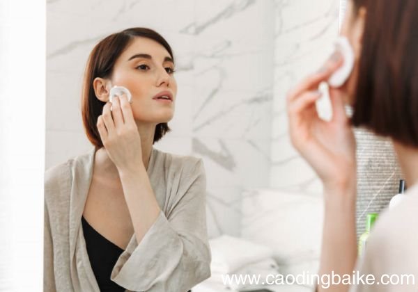 卸妆水的作用是什么 卸妆水有哪些效果