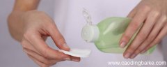 卸妆水的作用是什么 卸妆水有哪些效果