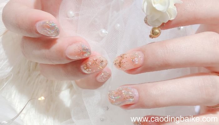 美甲贴钻要不要封层美甲贴钻需要封层吗