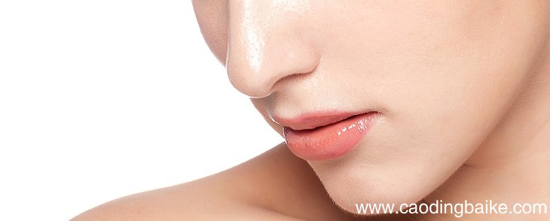 涂口红不起皮的小秘诀 涂口红会起皮怎么办