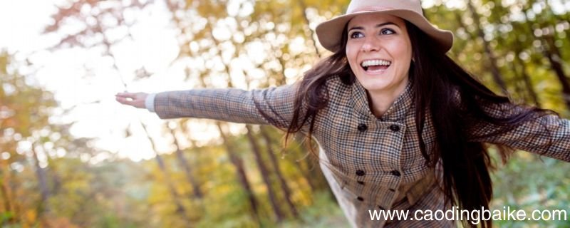 怎样挑选羊剪绒大衣挑选羊剪绒大衣的方法