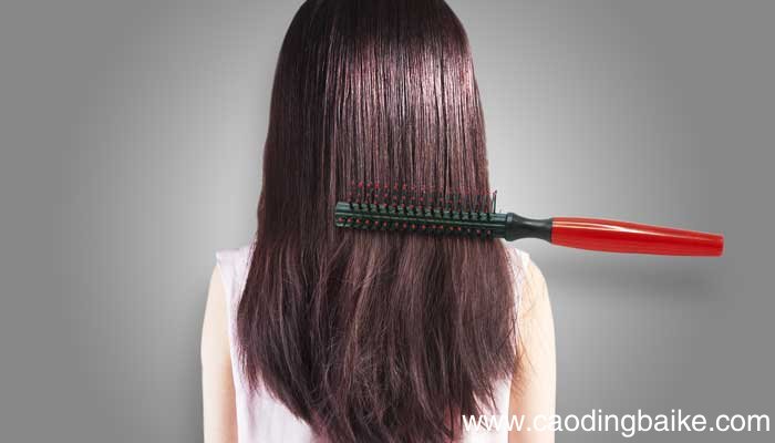 烫完头发很蓬松毛躁怎么办 烫完头发很蓬松毛躁怎么回事