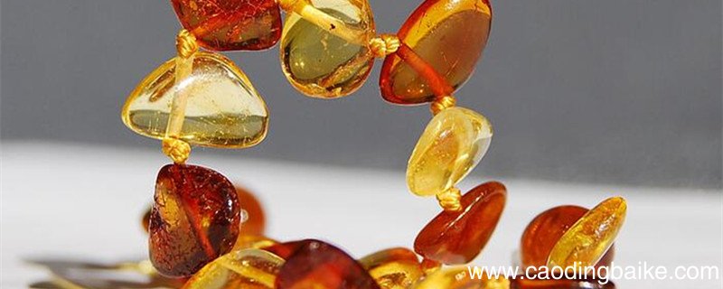 蜜蜡五行属什么 黄色蜜蜡五行属什么