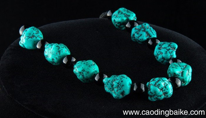 蜜蜡五行属什么 黄色蜜蜡五行属什么