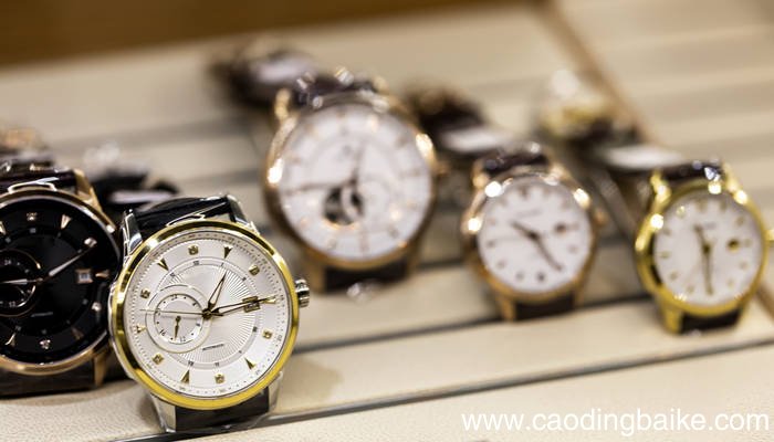 女的手表应该戴左手还是右手 女士手表应该戴左手还是右手