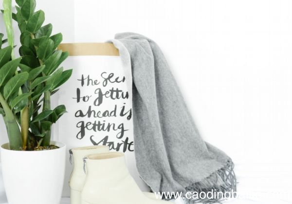 墨绿色大衣配什么颜色围巾墨绿色大衣如何搭配围巾