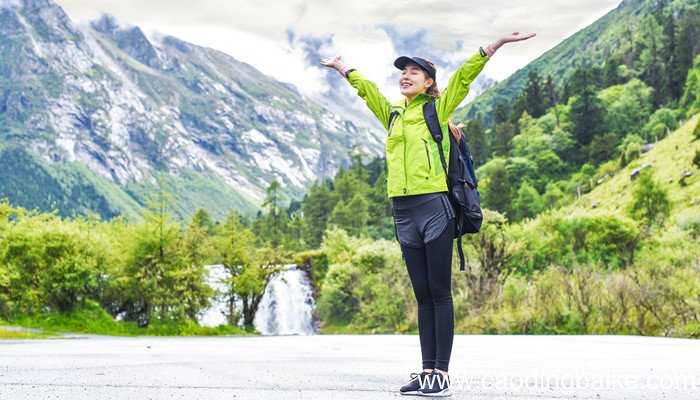 软壳衣与冲锋衣区别 软壳衣和冲锋衣的区别