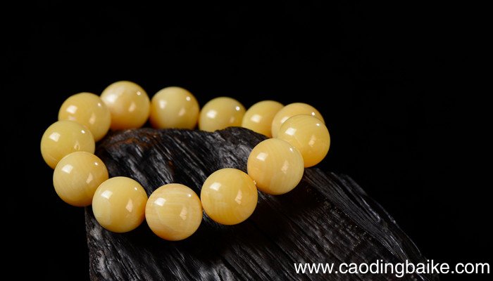 老腊跟蜜蜡的区别 老腊跟蜜蜡有什么样的区别