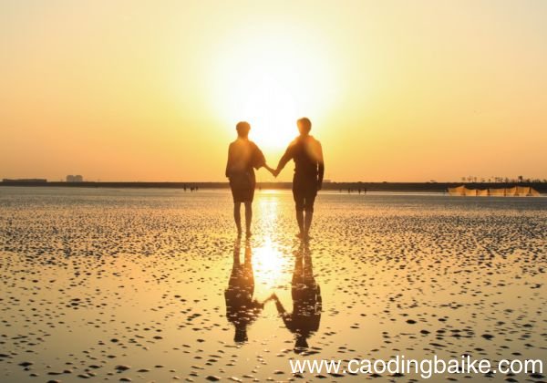 戒指挂在脖子上的含义 戒指戴在脖子上有哪些说法