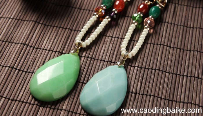 如何鉴别真假翡翠真假翡翠的鉴别方法