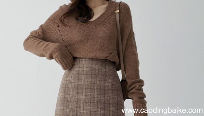 冬季高腰裙的搭配方法 高腰半身裙搭配什么上衣