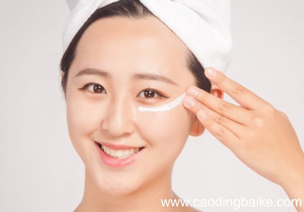 洗完脸后的护肤步骤 洗脸后如何护肤