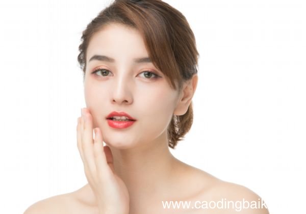 化妆需要哪些化妆品化妆必备的化妆品有哪些