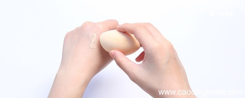 彩妆蛋清洗步骤 彩妆蛋清洗的步骤是什么