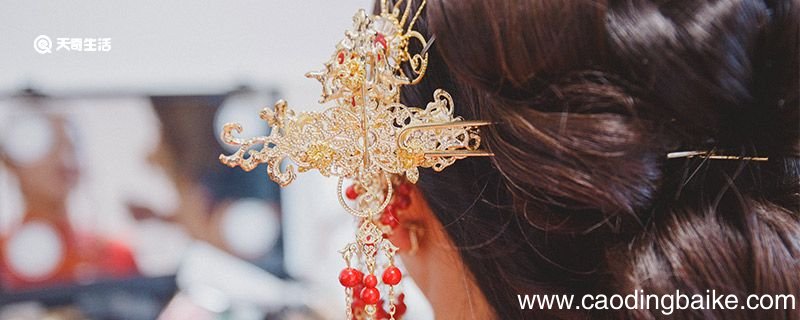 到肩膀的短头发怎么戴簪子 到肩膀的短头发戴簪子的方法