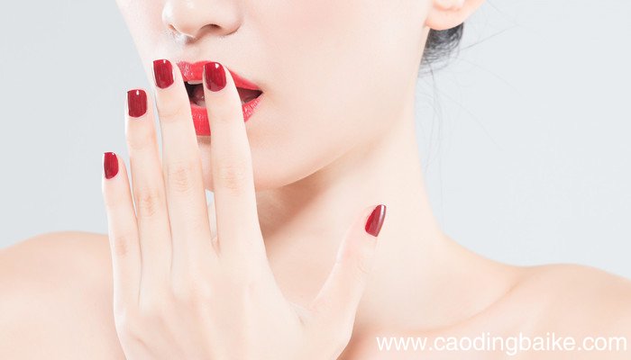 美甲长出来一截怎么办 美甲长出来一截该怎么办