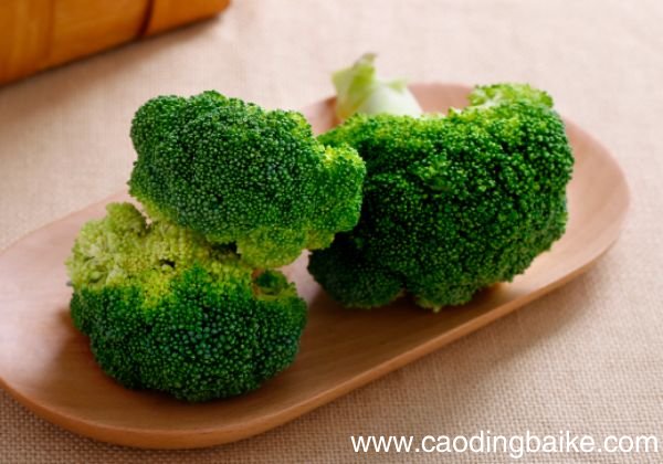 改善鸡皮肤的方法分享 如何改善鸡皮肤