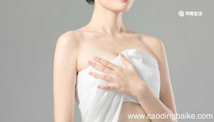 抹胸内衣怎么穿 如何穿抹胸内衣现场试穿