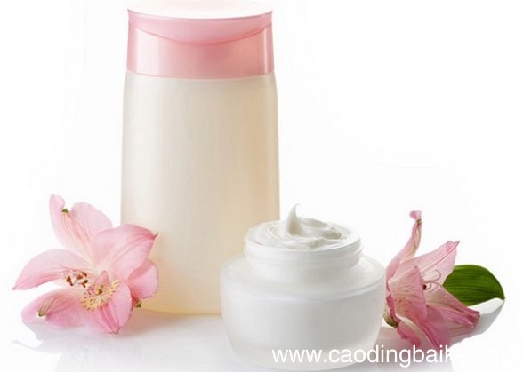 润肤露和润肤霜有什么区别 润肤乳和润肤霜的区别