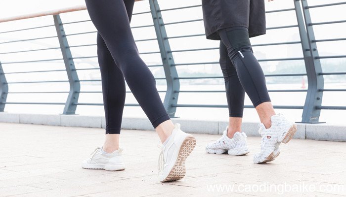 鞋码后面有个1/3 2/3是什么意思 鞋码后面的1/3是什么意思