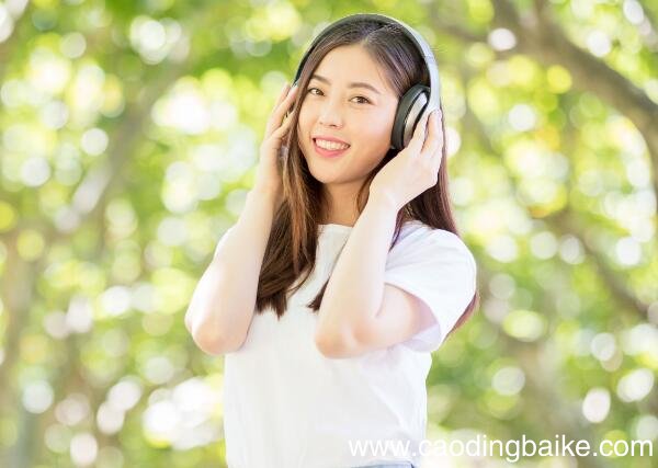 白裤子搭配方法 白裤子适合哪些颜色