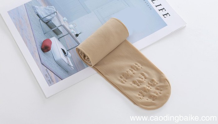 天鹅绒面料是什么材质 天鹅绒的面料是什么材质