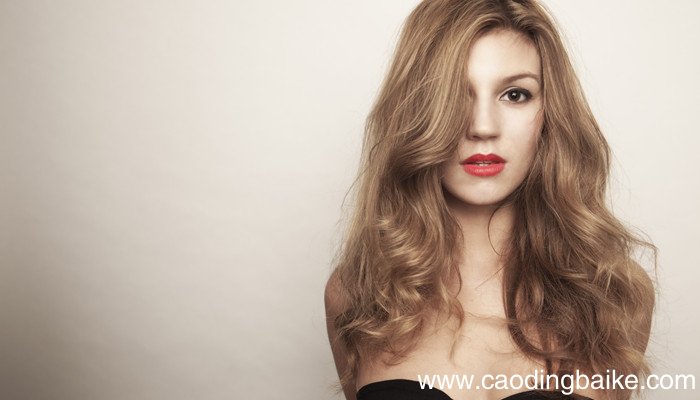 如何让头发变得粗壮浓密 头发如何保养