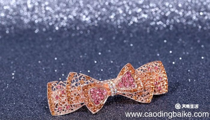 蝴蝶结发夹怎么戴好看 戴蝴蝶结发夹的发型