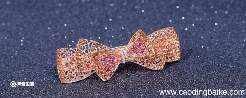 蝴蝶结发夹怎么戴好看 戴蝴蝶结发夹的发型