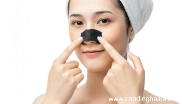 鼻子上小黑毛是黑头吗鼻子上的小黑毛是不是黑头