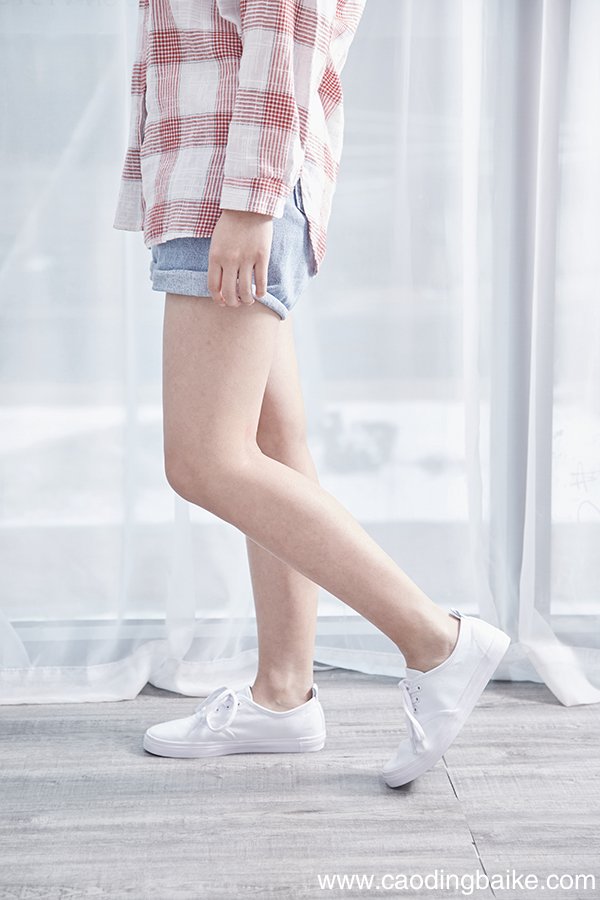 小白鞋搭配技巧 小白鞋怎么搭配好看