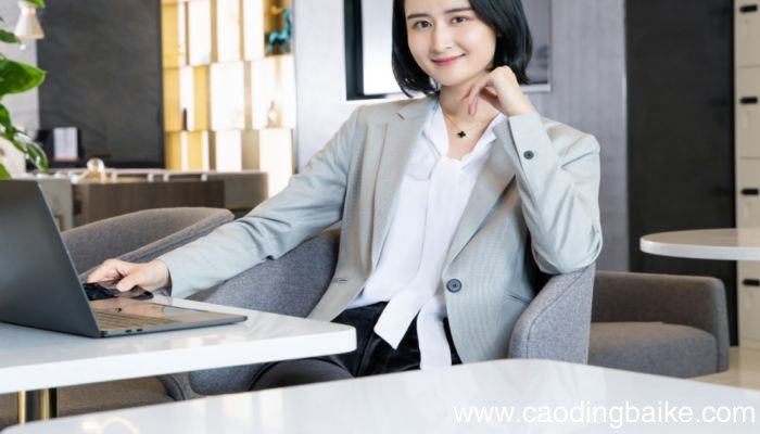 运动外套可以搭配衬衫吗运动外套搭配衬衫可以吗