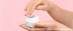 润肤霜的正确使用方法 润肤霜如何正确使用