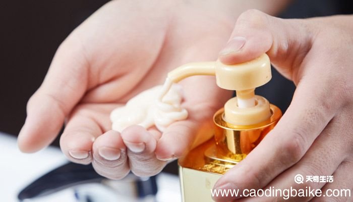 白醋洗头发的正确方法 白醋可以直接洗头发吗