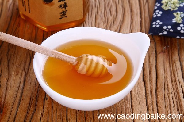 自制黄瓜蜂蜜面膜的方法 黄瓜蜂蜜面膜怎样制作