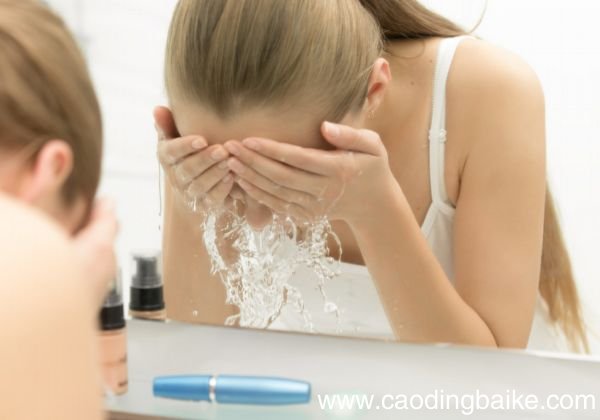 快速去粉刺的小妙招 去粉刺的方法