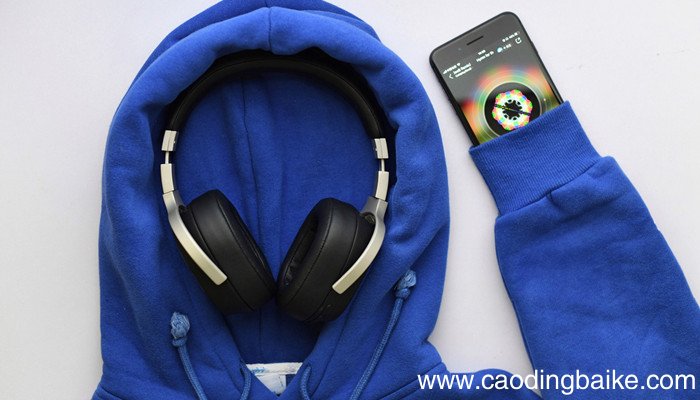 卫衣是直接穿还是要穿打底 穿卫衣要穿打底吗