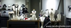 女生粉水晶戴左手还是右手女生粉水晶戴右手还是左手
