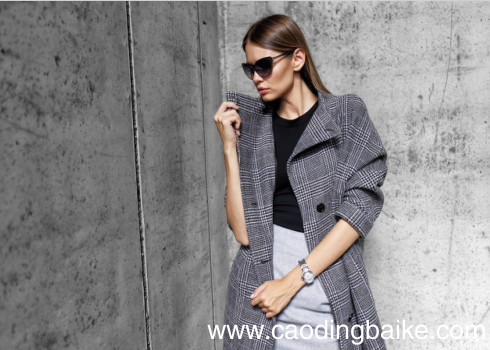 冬天女生穿什么大衣保暖又时髦 冬季女生怎么选大衣
